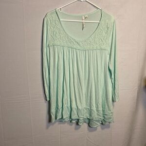 Lauren Conrad mint color top
